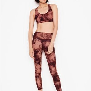 NWOT Victoria’s Secret Sports Bra and Essential Pocket Legging